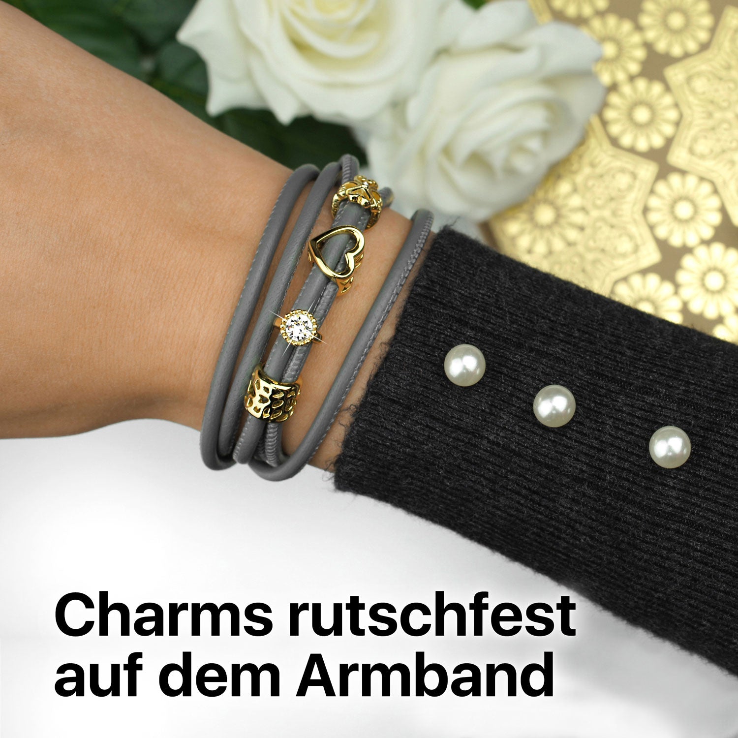 Graues Armband aus Leder mit Charms
