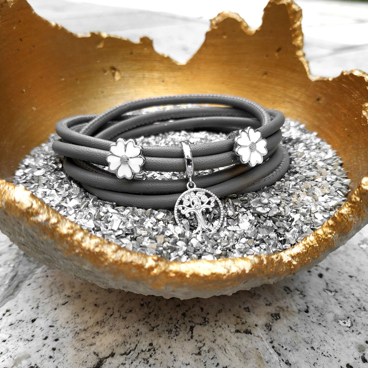 White Enamel Flower Silber