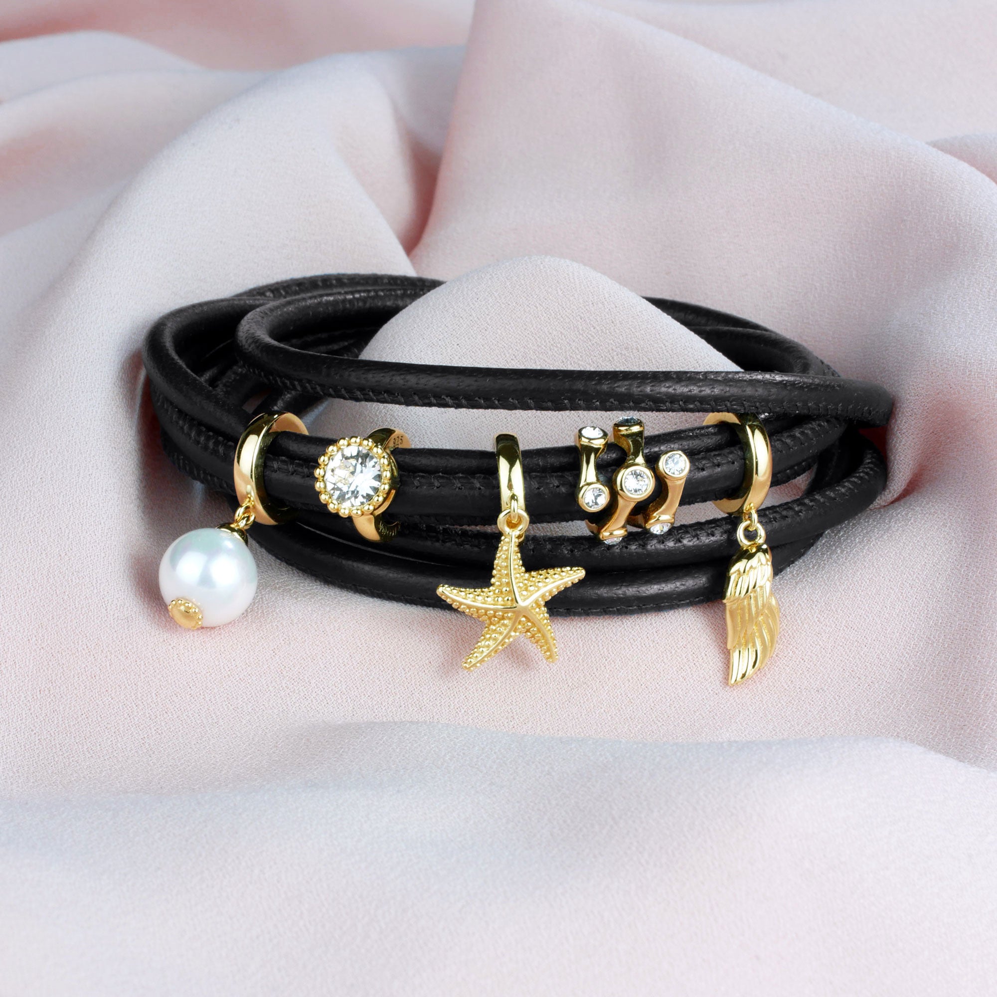 Armband mit Perlen Charm Gold